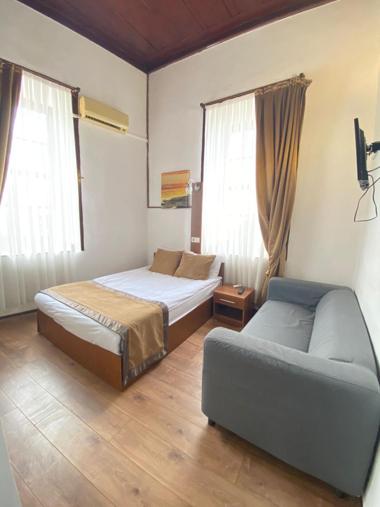 Konak Hotel Kaleici อันตัลยา ภายนอก รูปภาพ